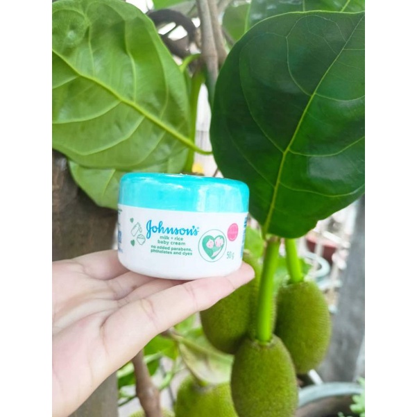 Kem dưỡng ẩm da Johnson's 50g