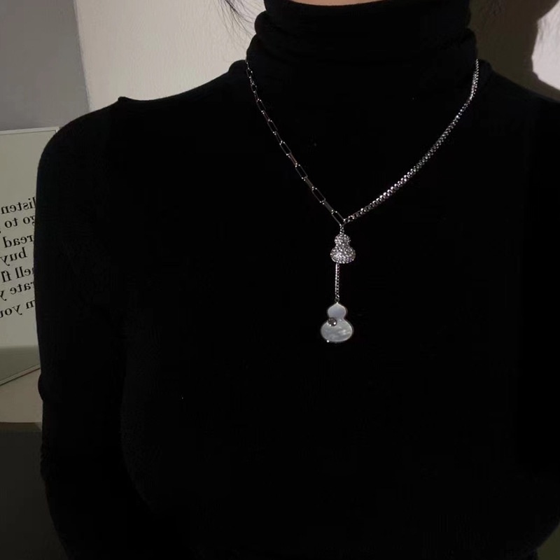 Dây Chuyền Mặt Hình Quả Bầu Năm 2023 Sang Trọng Không Phai Màu