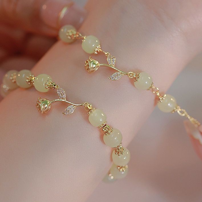 Vòng Tay Đính Hạt Ngọc Bích Hetian Và Hoa Hồng Phong Cách Mới Cho Bạn Gái