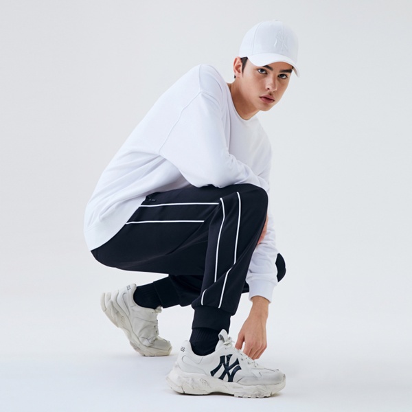 Giày tăng chiều cao 5cm nam nữ MLB NY bản cao cấp, Giày độn đế NY đen trắng full box A260 Yone Sneaker