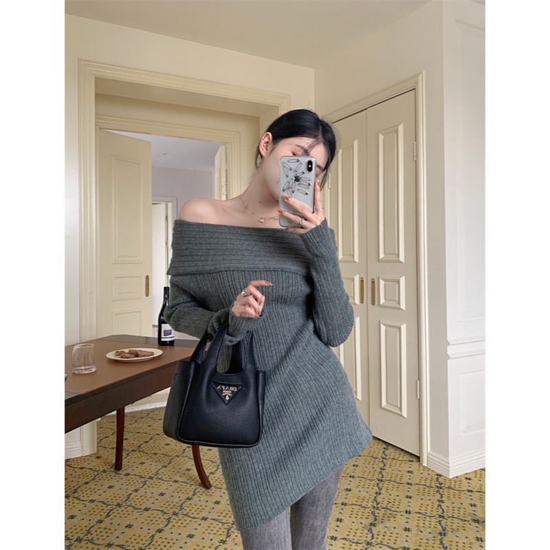 Áo Len Trễ Vai Họa Tiết Giáng Sinh