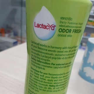 Lactacyd Lá Trầu Không