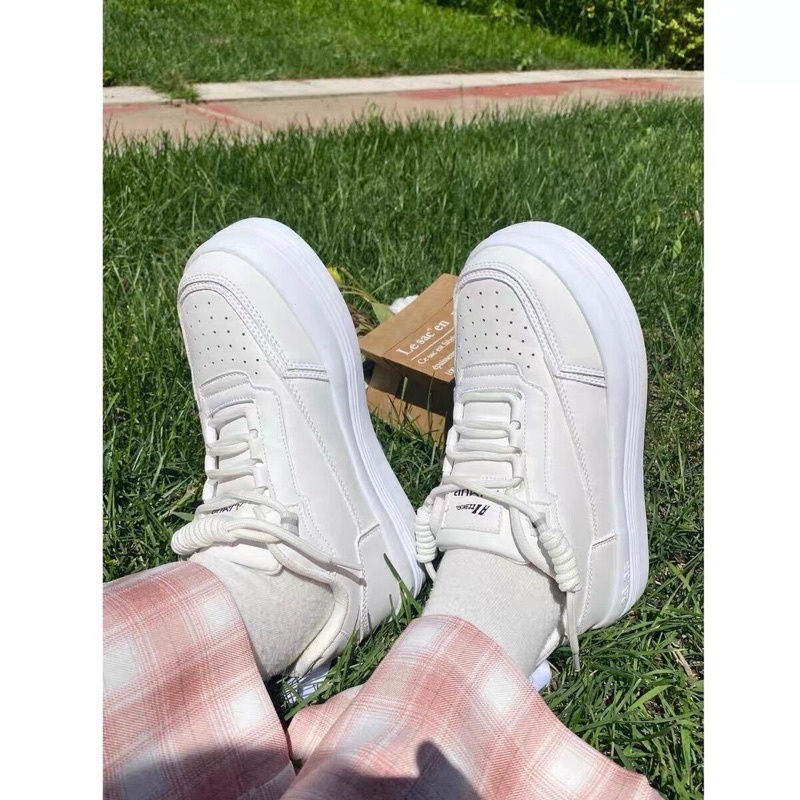 Giày Thể Thao Nam Nữ 2 Màu Trắng/Kem Dây Ngang Ulzzang Style