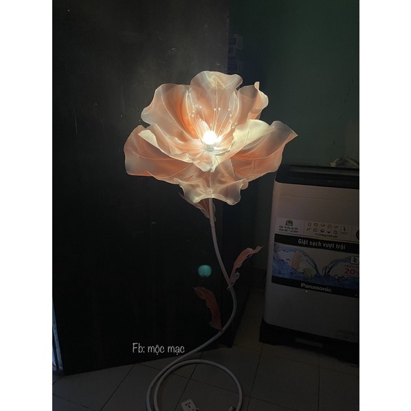 không kèm đế - 1 cây hoa khổng lồ có đèn dùng làm đèn ngủ, decor quán xá, sân khấu, sự kiện đa năng…