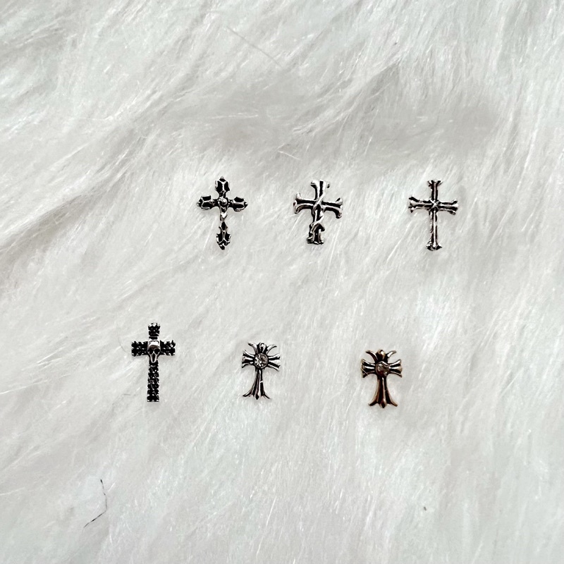 Charm nail hình thánh giá nhiều kiểu siêu hot