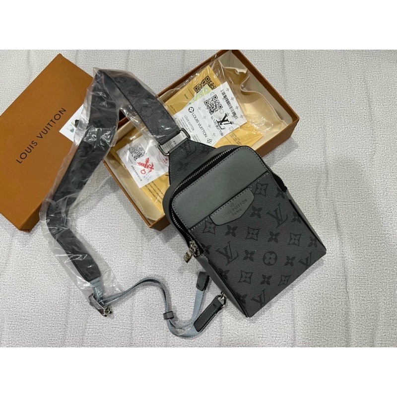 Túi đeo chéo lv nam mini thời trang tiện ích chống nước.