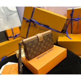 CLUTCH LV VIP SANG CHẢNH FULL BOX
