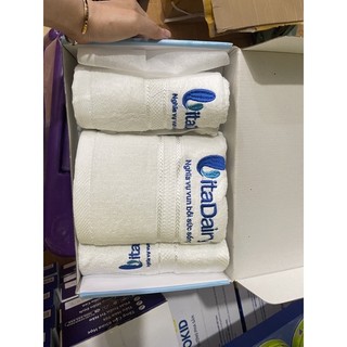 Bộ 3 khăn tắm cao cấp quà vitadairy - màu ngẫu nhiên - 32bt