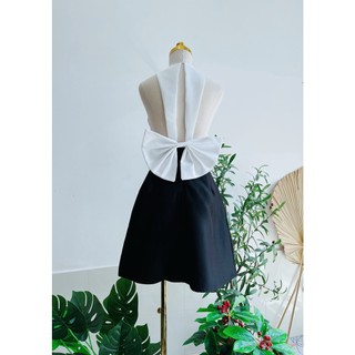 M071-Đầm đen trắng nơ sau lưng