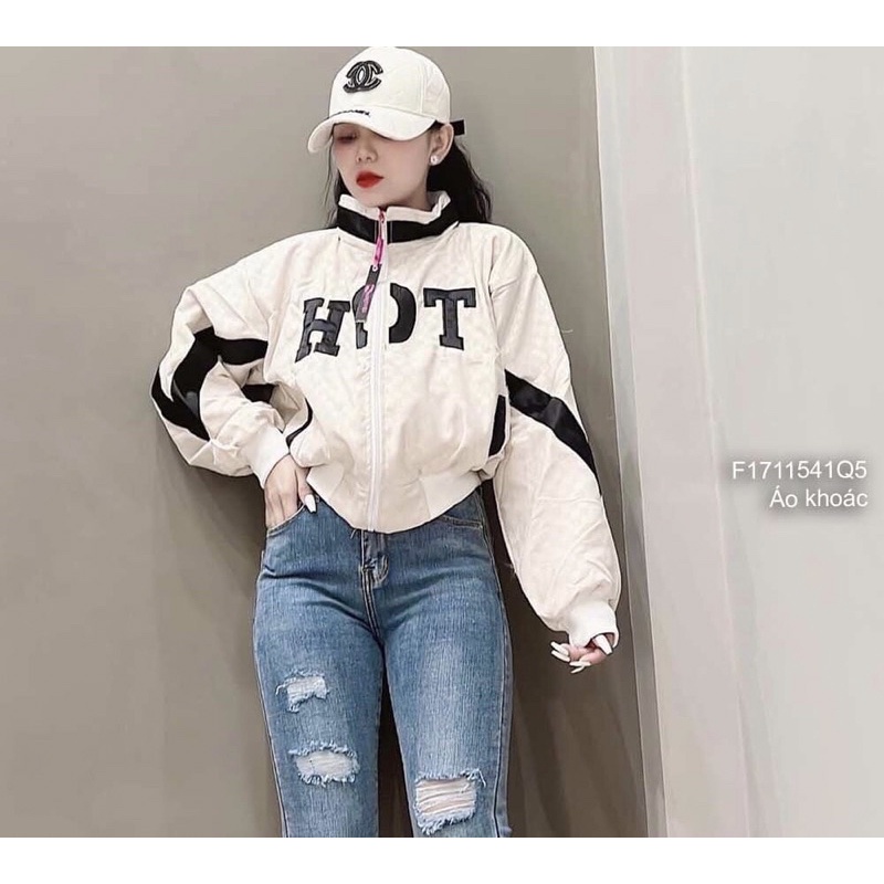 Áo khoác caro xà cừ cổ cao viền màu dài tay sọc màu xéo chữ ngực TT1711