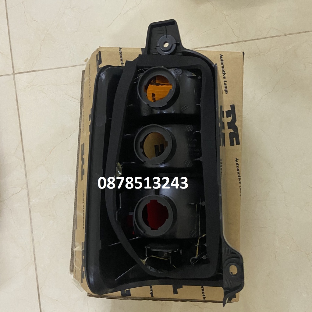 Đèn hậu Toyota Zace