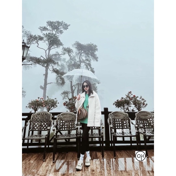 Áo khoác nữ lông cừu Balencilaga