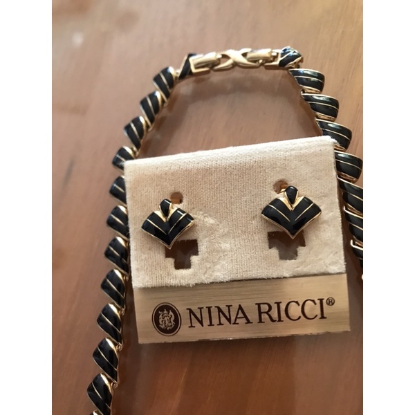 Dây chuyền và hoa tai si nhật..hiệu nina