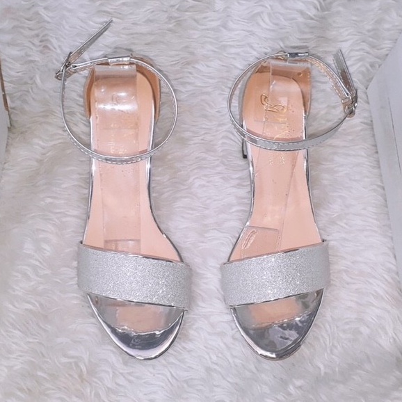 Giày sandal cao gót vuông 7p quai bạc da bóng nhủ kim tuyến TT