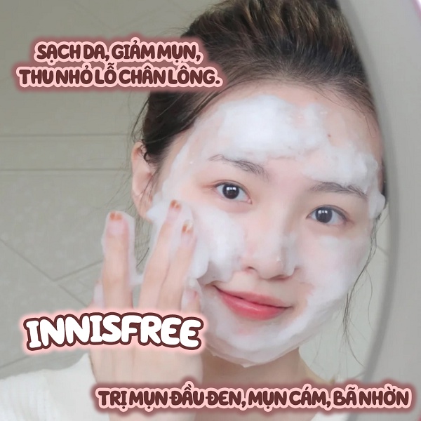 Sữa rửa mặt Innisfree Jeju Volcanic Pore Cleansing Foam, sữa rửa mặt Innisfree tro núi lửa làm sạch mụn đầu đen