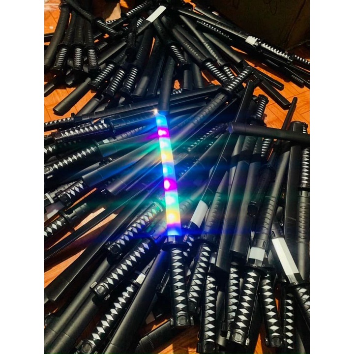 Kiếm Ánh Sáng Và Mặt Nạ Thần Chiến Tranh Star Wars Gậy đồ chơi phát sáng đèn led dạng nháy có âm thanh