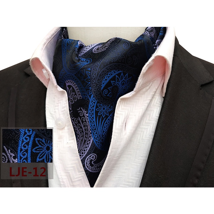 Khăn Ascot tie đeo trong áo sơ mi