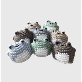 Image of Handmade Chonky Frog Crochet Keychain