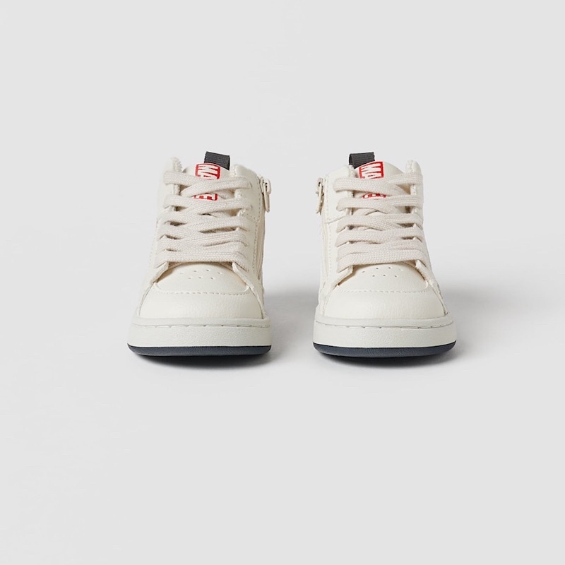 Giày sneaker Z A R A bé trai hoạ tiết người nhện, sườn kéo khoá tiện lợi