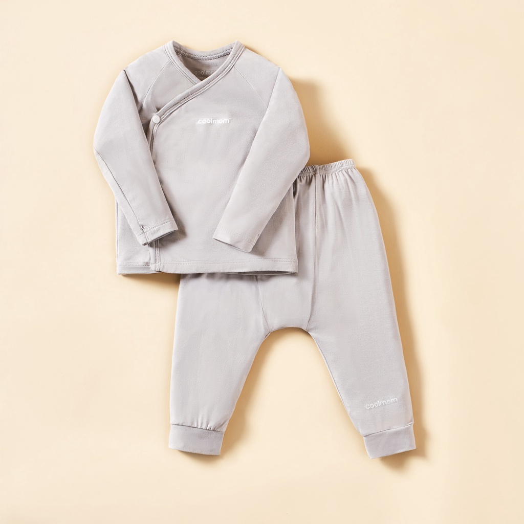Bộ dài tay cài lệch Coolmom chất liệu sợi tre cao cấp màu xám fog size 1M / CM-0021-1M-XF