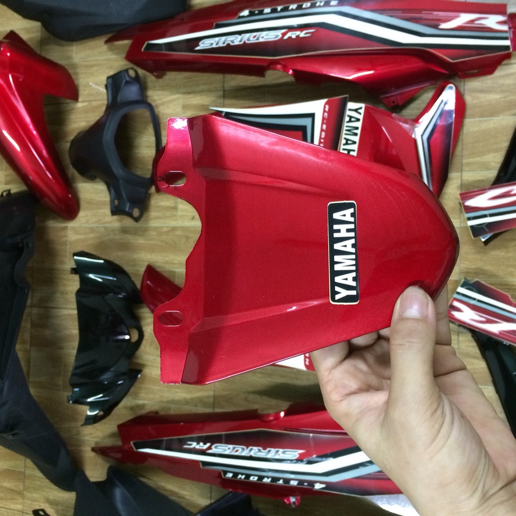 Dàn áo xe sirius màu Đỏ Đen-SIRIUS RC nhựa nguyên sinh loại 1+tặng kèm tem