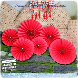 Set 06 cái quạt giấy đỏ trang trí mành tre,phông nền, treo cầu thang dùng để trang trí tiệc cưới