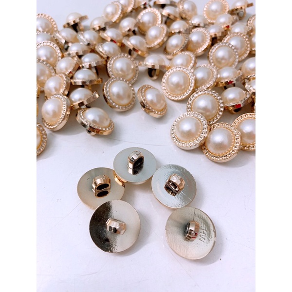 Cúc áo nhựa giá rẻ hot hit