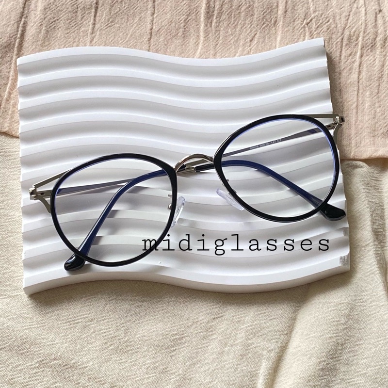 KÍNH TRÒN TAI MÈO DÁNG MỚI không độ