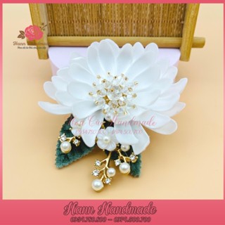 Sỉ hoa cài áo - Cài áo hoa cúc trắng đính đá và phụ kiện có ghim cài, trâm cài