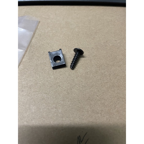 Vít 4×15 Và Kẹp Cho Dàn Nhựa Của Các Dòng Xe SUZUKI-Hàng chính hãng