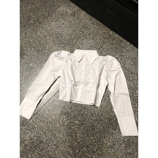 Gv áo sơ mi croptop tay phồng chất lụa mịn
