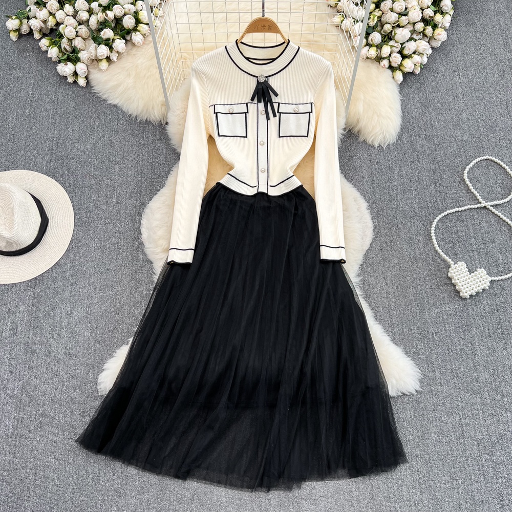 #2434 [Order] Đầm len be mix phần tà đen thanh lịch Hàn Quốc