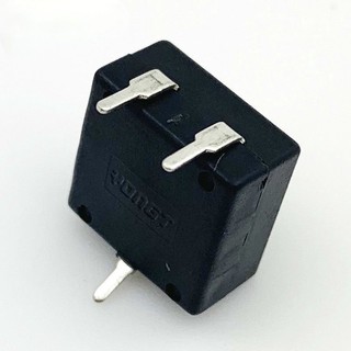 10 Công tắc đèn pin 3 chân V2 213bs
