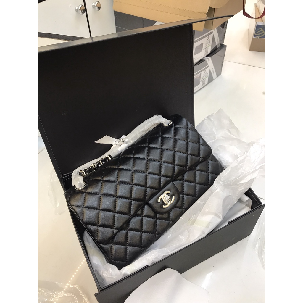 Túi Xách CN F1 Size 28 Cm Màu Đen Khóa Bạc