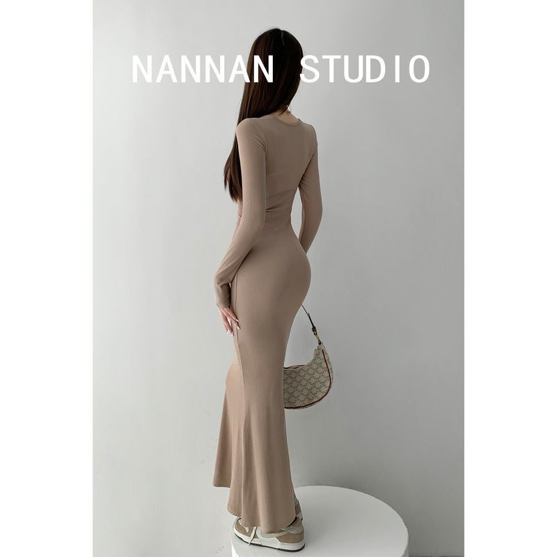 Đầm COZOKC dài tay cổ vuông thiết kế quyến rũ thời trang