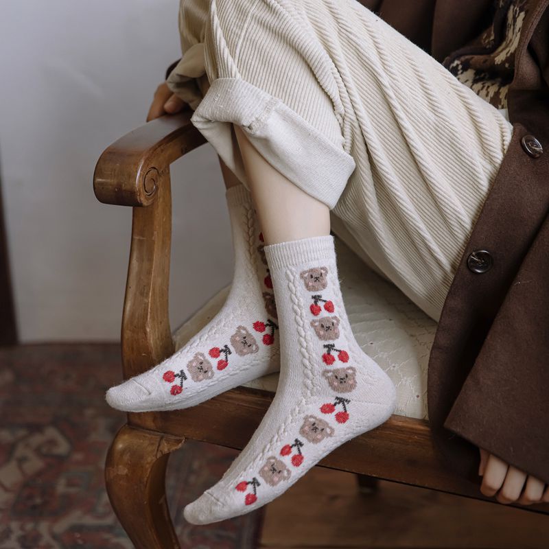 Tất Bắp Chân Hàn Quốc Dễ Phối Đồ / Vớ Dày Dặn Ấm Áp Họa Tiết Gấu Cherry Dễ Thương Thời Trang Thu Đông Cho Nữ
