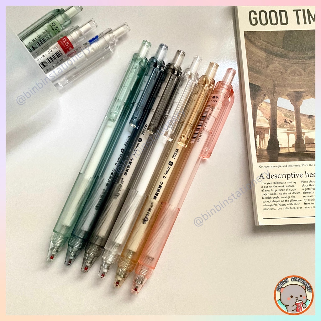 Bút gel Domi thân trong suốt, ngòi 0.5 mm BDM902