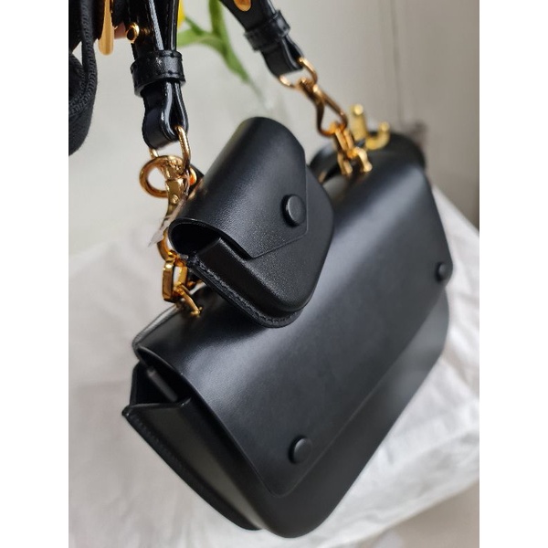 Túi nữ kèm ví đựng airpod CNK