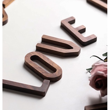 Chữ gỗ trang trí siêu đẹp , màu đậm, size 7,8cm - có băng dinh sẵn