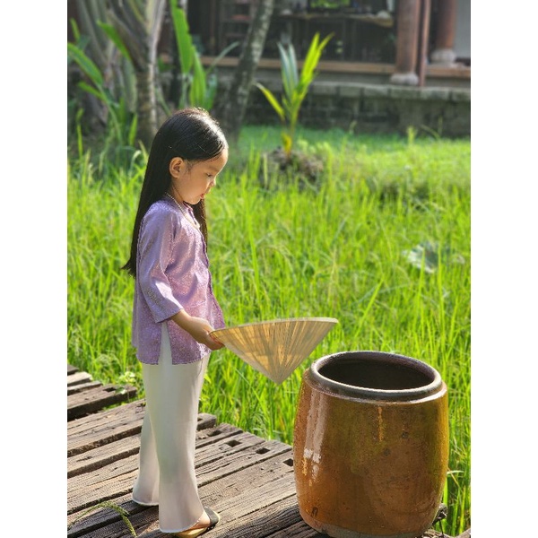 Bà ba gấm cho bé gái