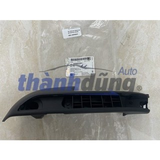 Ốp tay mở cửa trong chevrolet captiva