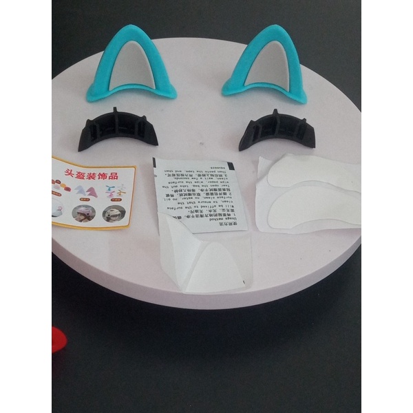 Tai mèo nhựa  dẻo cao cấp gắn mũ bảo hiểm có kèm keo silicon siêu  dính