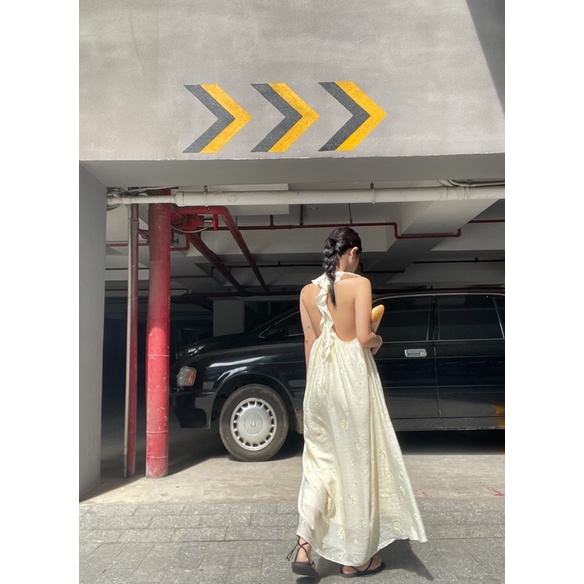 LEMONCHIC - Đầm vai bèo xoè hoạ tiết hoa trắng - D225