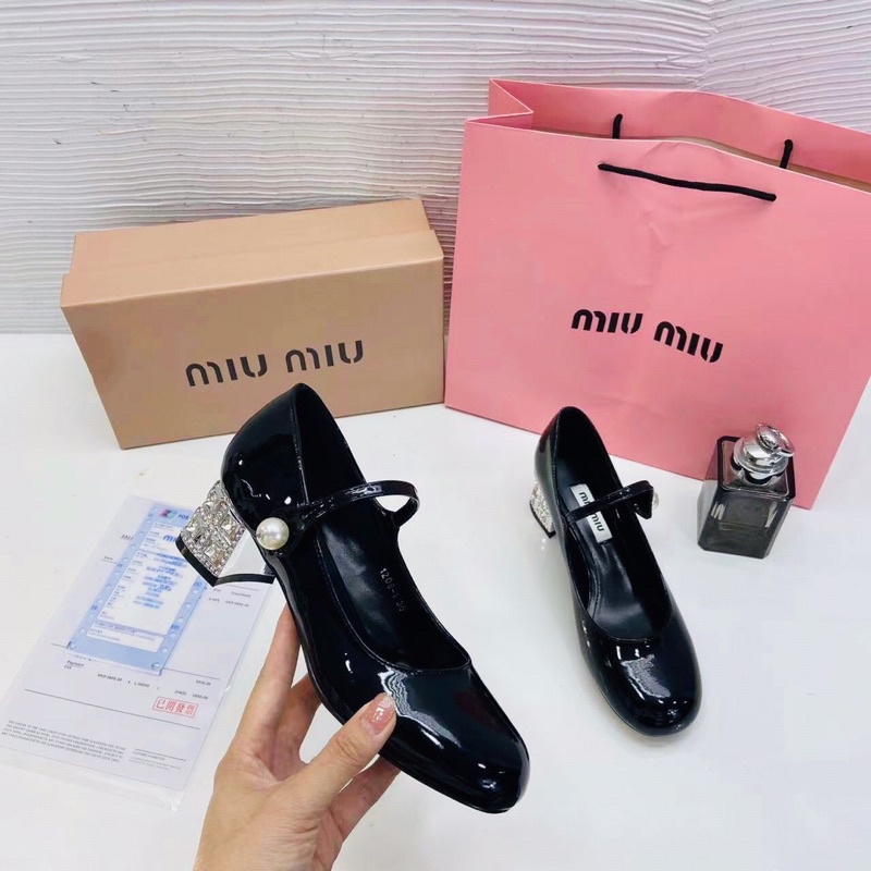 Giày nữ da bóng quai gắn hạt ngọc gót bạc Nguyên hộp hãng cao cấp