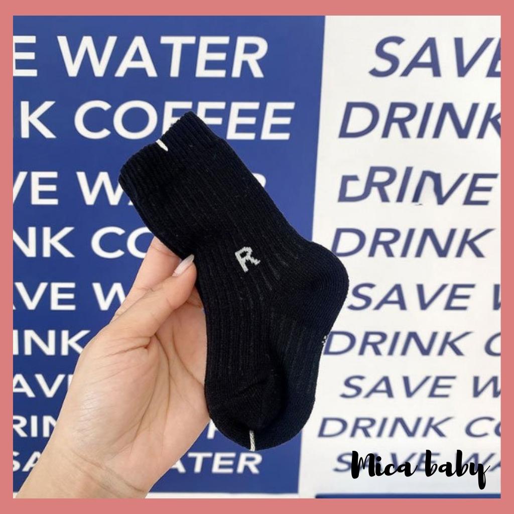 Tất vớ cao cổ chất len thêu chữ R phong cách Hàn Quốc đáng yêu cho bé T32 Mica baby