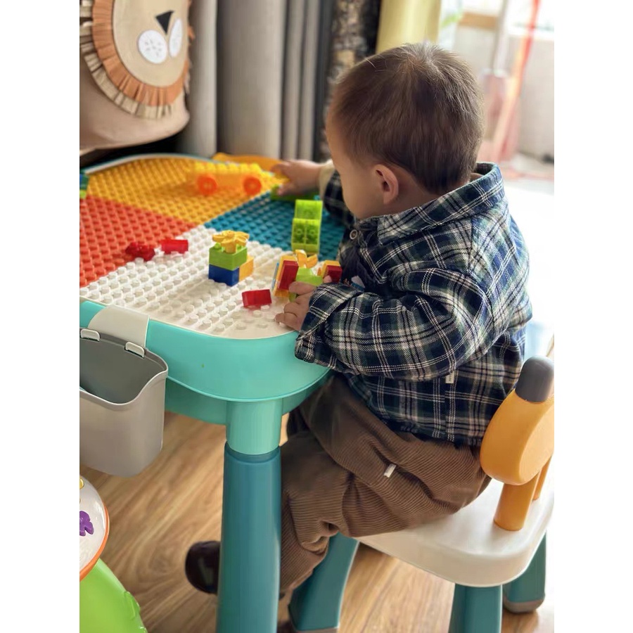 Bàn Lego Vuông 4 Màu Tặng Kèm Lego 100ct