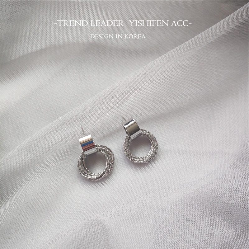 Khuyên Tai Thời Trang Hàn Quốc Đơn Giản Và Thanh Lịch