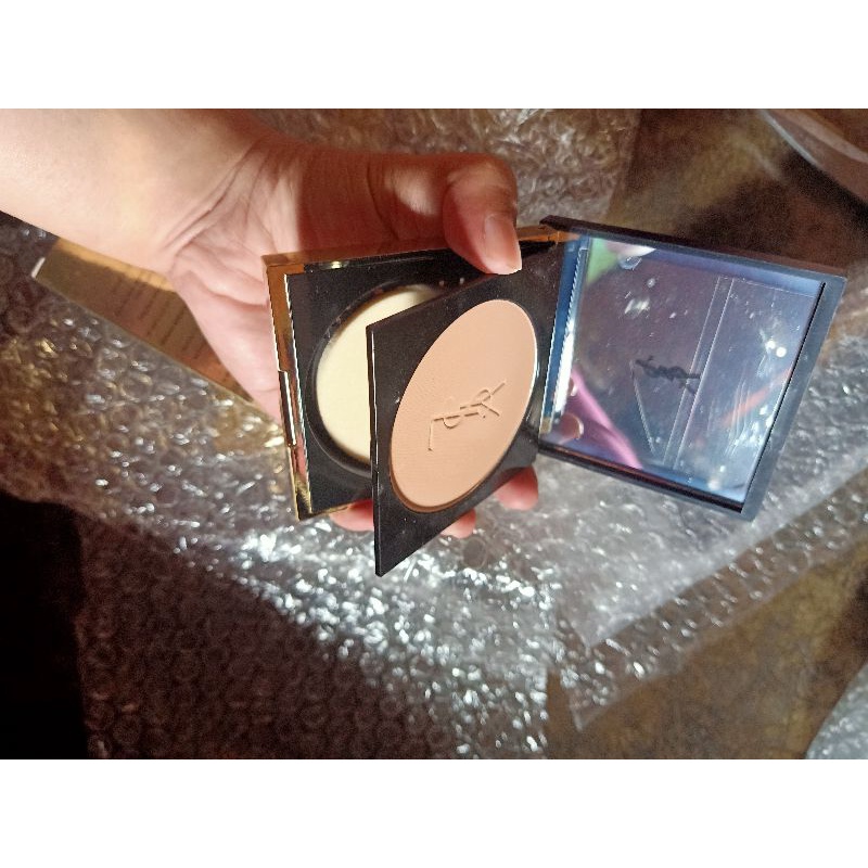 Phấn phủ nén Y.S.L mịn mướt bền tông 24h không gây bí da,che khít lỗ chân lông