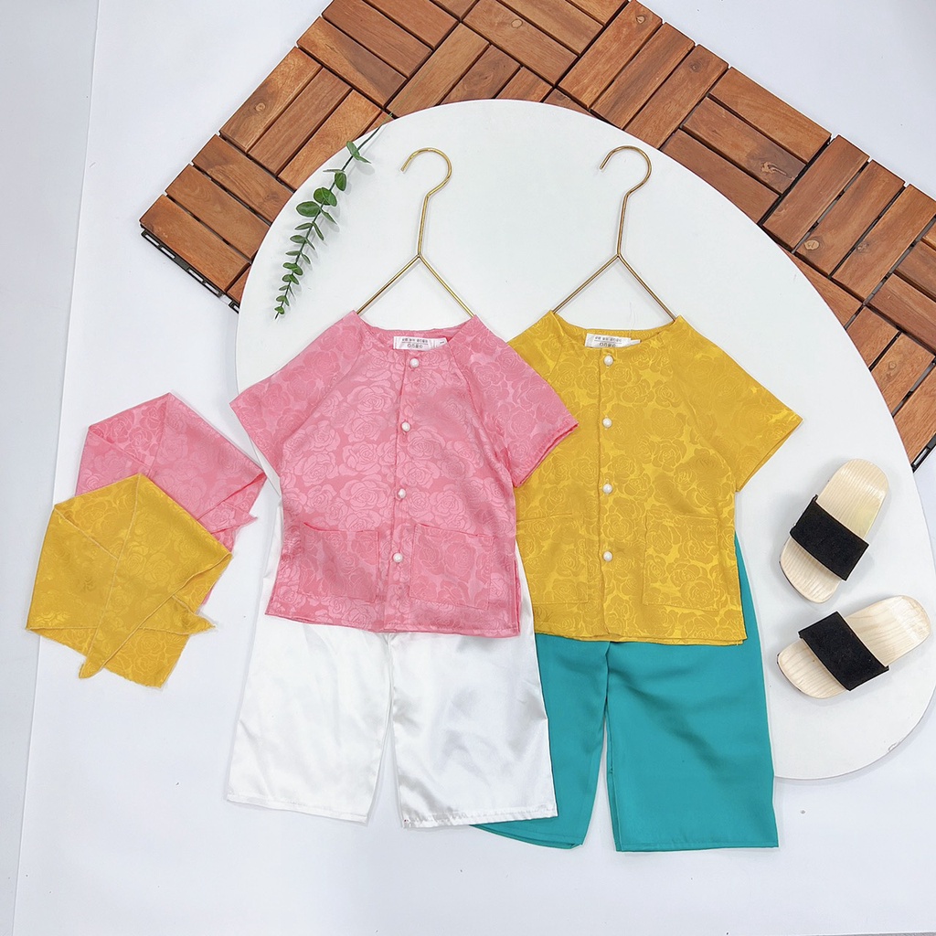 Bộ bà ba mẫu mới 2022 cho bé gái kèm khăn lụa đội đầu cho bé