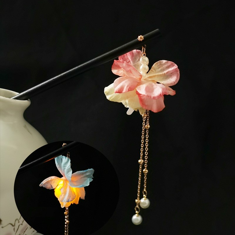 Trâm cài đèn phát sáng hoa đèn lồng tua rua cổ trang độc đáo Tatitava